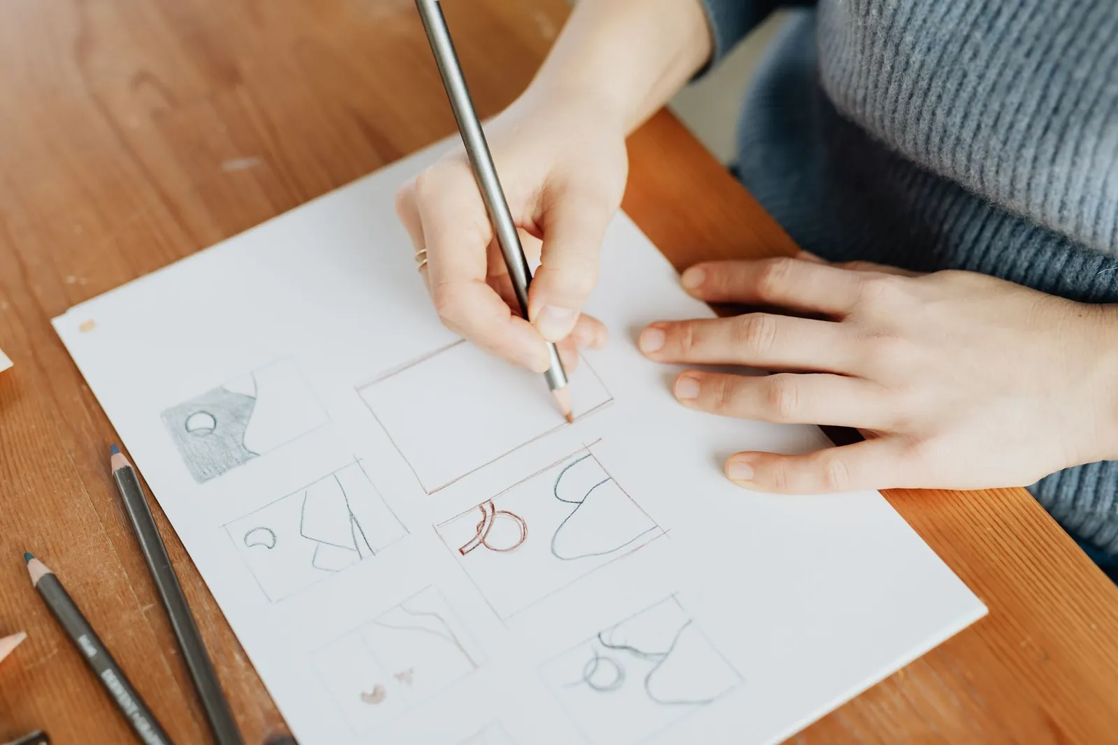Draw: Your artist draws for the day. You see it first in the studio and we adjust it together.
