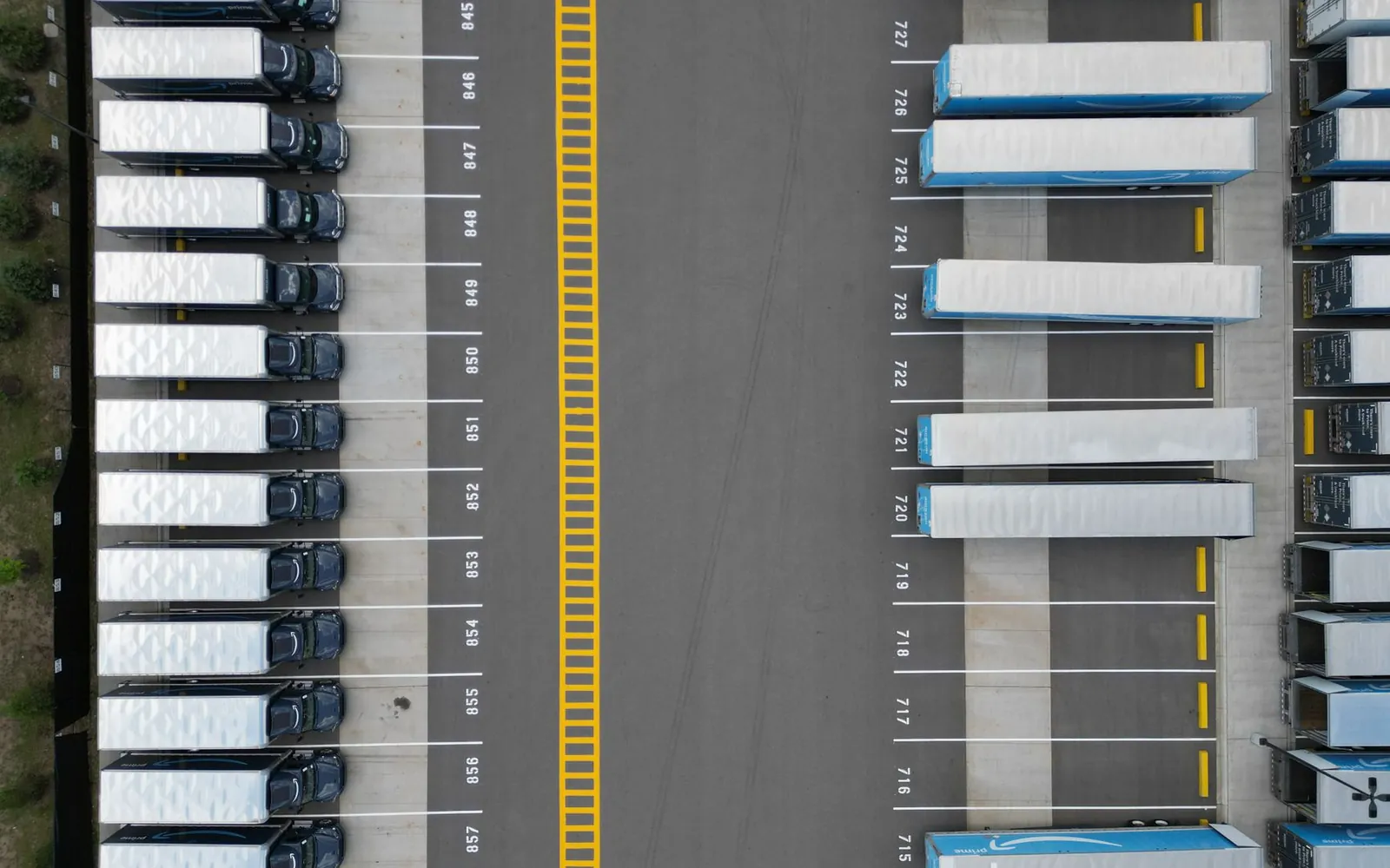 Loading dock at the Delhi NCR gateway